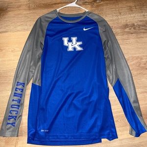 Nike University of Kentucky basketball warm up